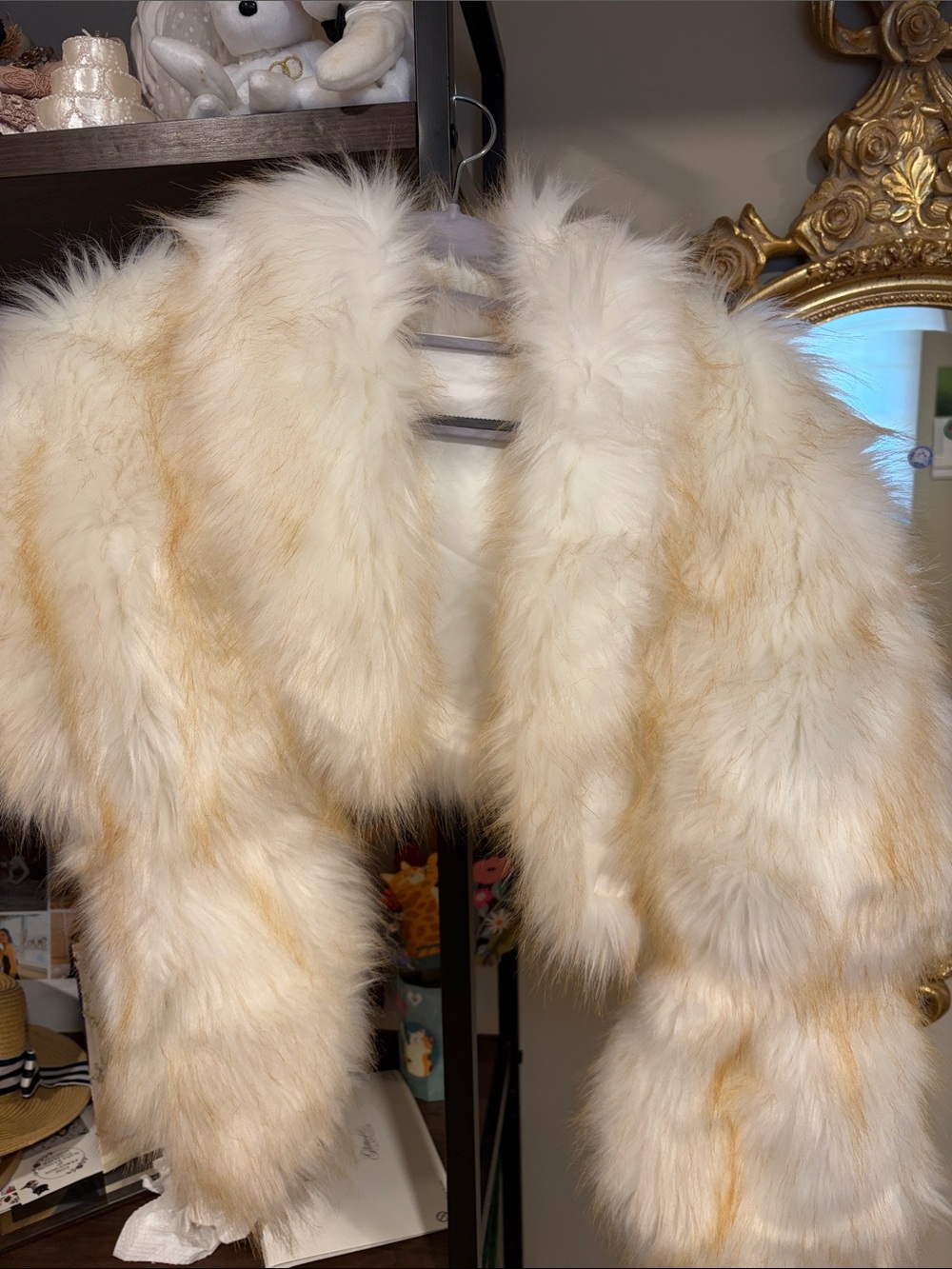 Women's Cream Faux Fur Shawl
